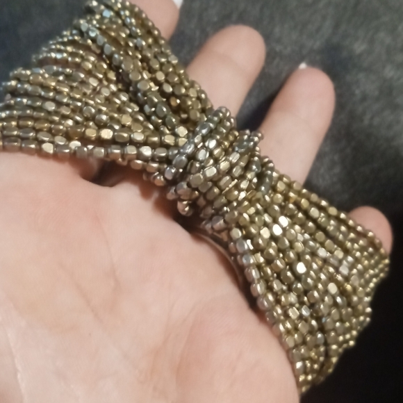Metal seed beaded bracelet expandable brassy gold multi strand. - Picture 3 of 5
